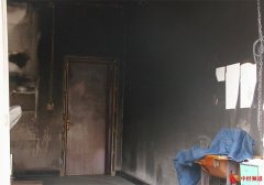 新年祈福不慎引火灾，街坊邻里齐心共灭火患