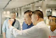 知名侨领胡允革莅临江西友邦文化产业 共探合作发展新可能