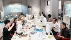 窑火收窑韵不散 瓷笔挥就新篇章——金陵收官公益笔会成功举办